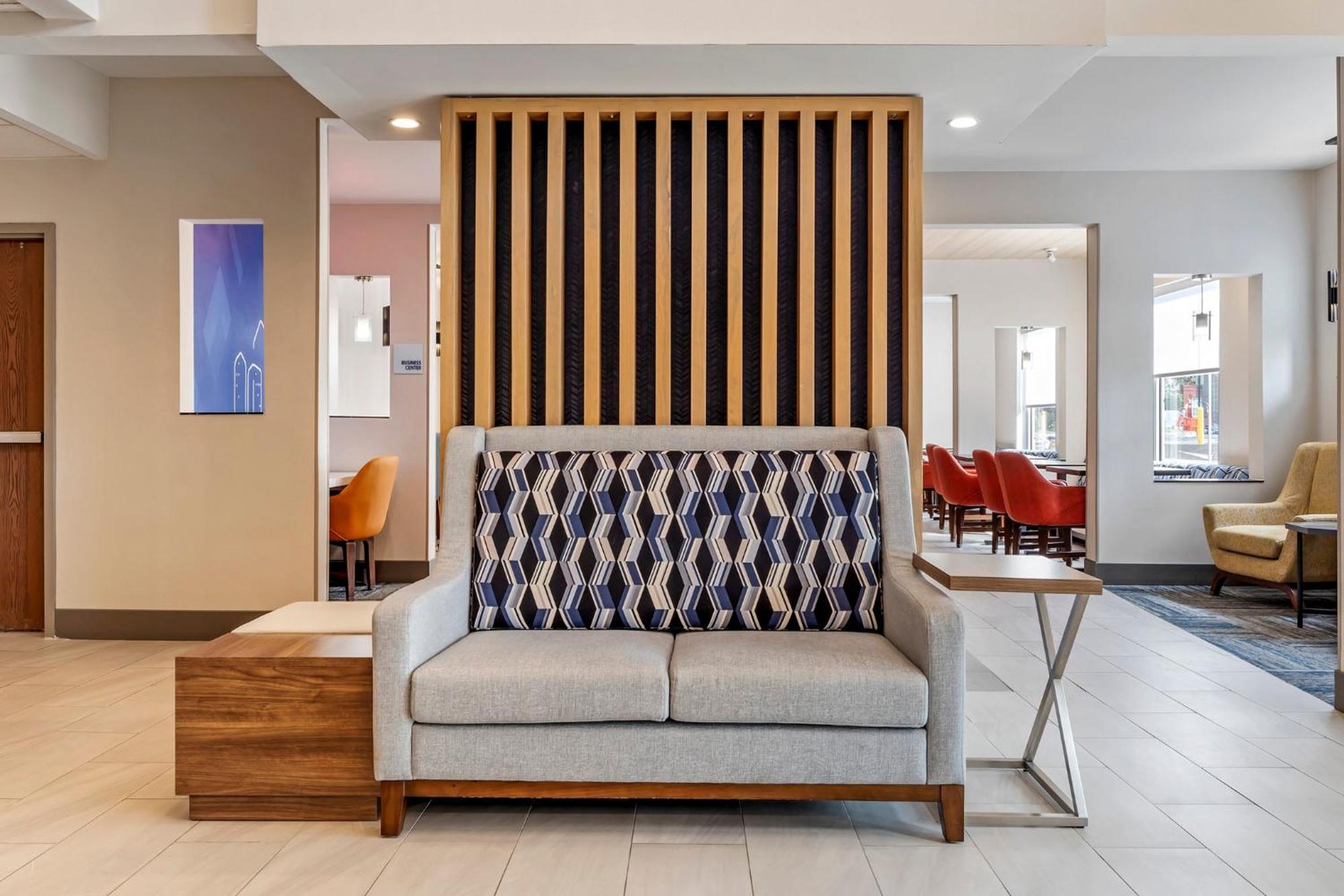 Holiday Inn Express Pittsburgh - Munhall By Ihg Exterior photo